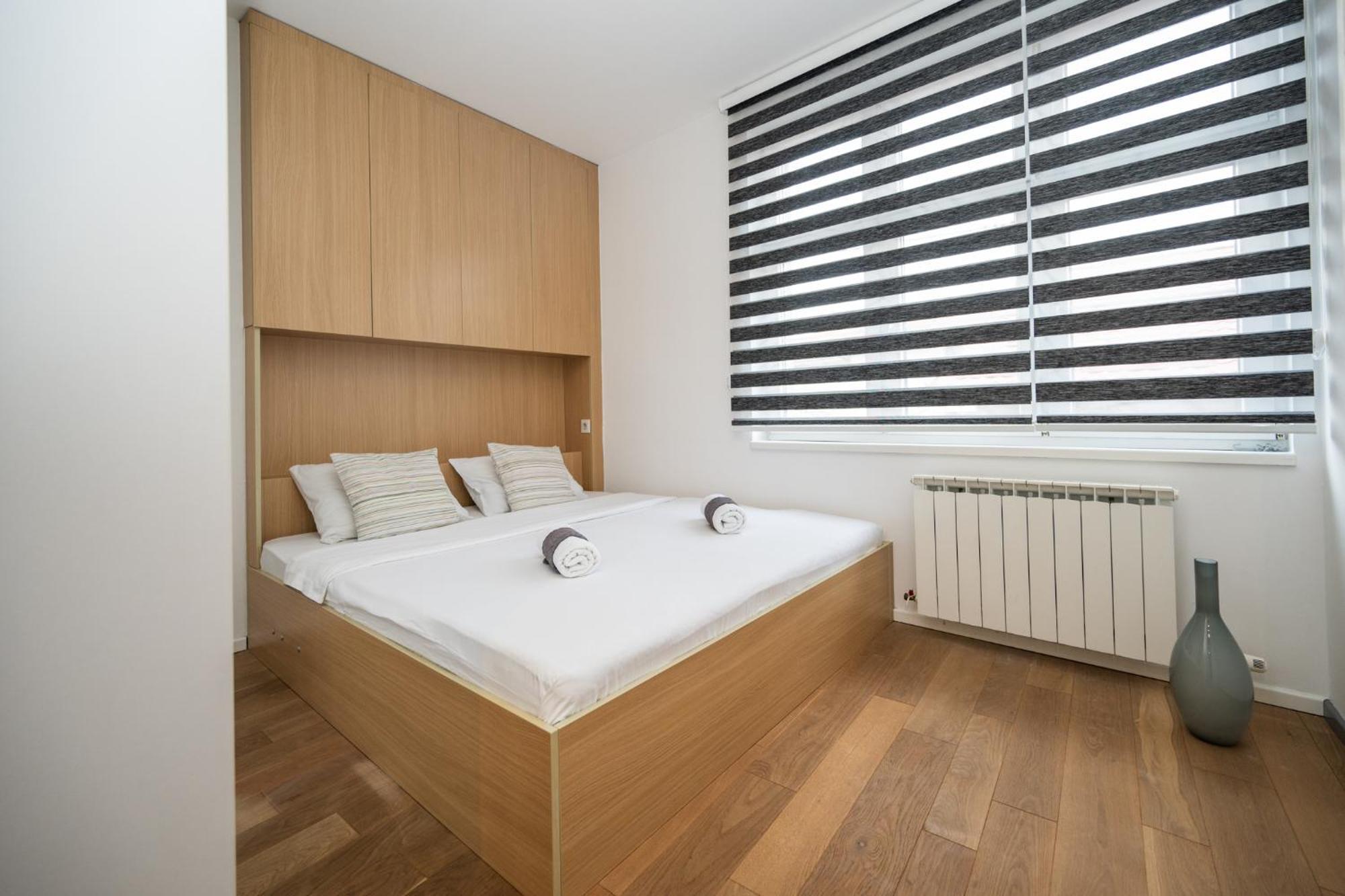 Design 1Bdr Apartment With City View Сараево Екстериор снимка
