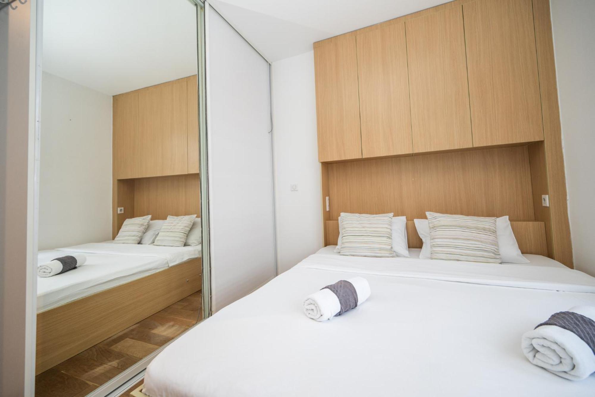Design 1Bdr Apartment With City View Сараево Екстериор снимка